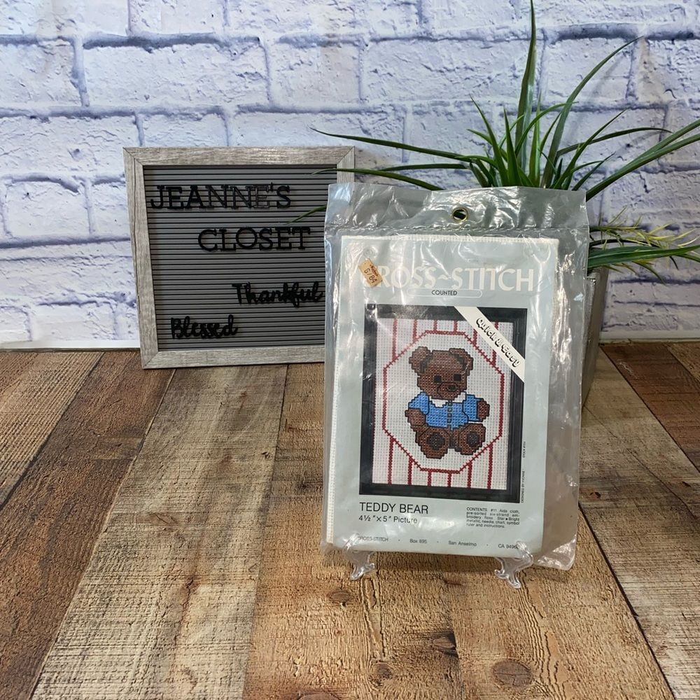 💜 VINTAGE Cross Stitch Kit‎ Teddy Bear. 
New in package